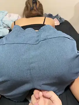 latinahorny11 online show from April 5, 6:09 am