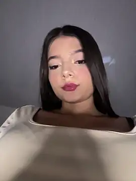 EmmiiGlow online show from March 1, 12:54 am