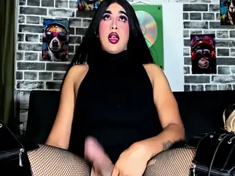 aurora russo  online show from December 19, 4:05 am