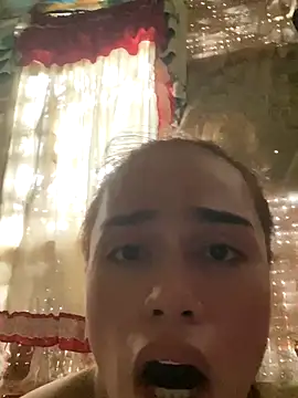 lustfulkatie online show from December 3, 5:41 am