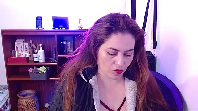 dayan hanks online show from March 30, 2:46 am