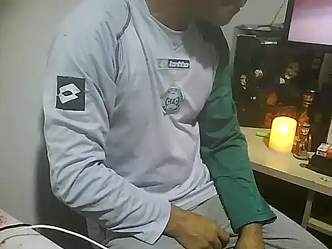 cabecaoegreluda online show from April 9, 12:12 am