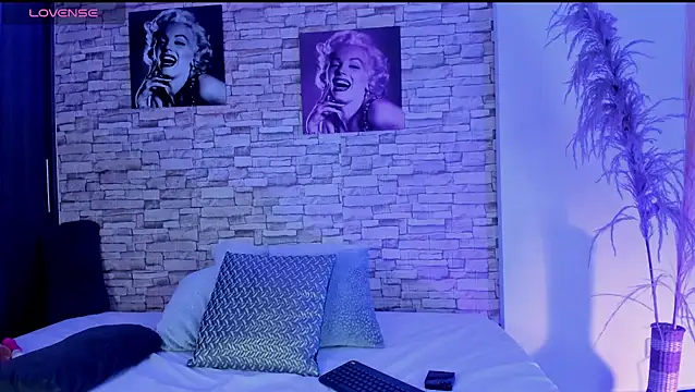 Snapshot of sofiaalarson chatting on January 15, 11:13 am sofiaalarson online show from January 15, 11:13 am