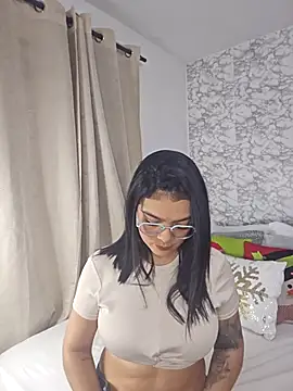 Snapshot of sofiaalarson chatting on December 3, 12:55 am sofiaalarson online show from December 3, 12:55 am