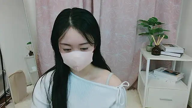 Snapshot of Yuina_ch_ chatting on November 24, 1:44 pm Yuina ch online show from November 24, 1:44 pm