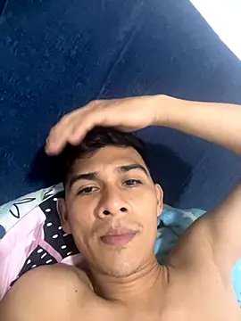 Snapshot of brandoqq chatting on November 13, 1:53 am brandoqq online show from November 13, 1:53 am