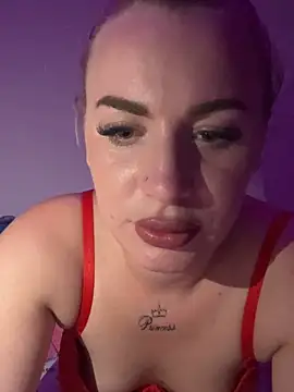 Snapshot of RuxyCatrina chatting on November 9, 4:38 am RuxyCatrina online show from November 9, 4:38 am