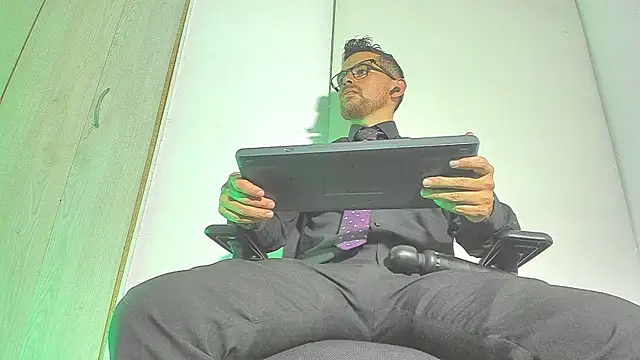 Prince1 dark online show from November 23, 5:39 am