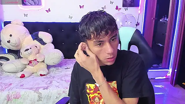 Antonythiago couple online show from November 14, 4:38 am