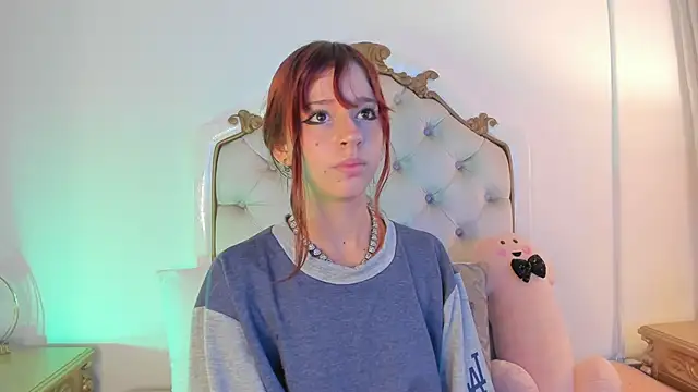 scarlett smith 3 online show from June 2, 2:22 am