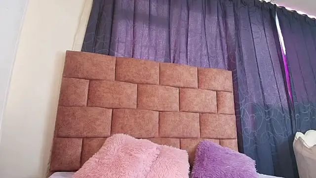 Sofi-Brown online show from November 10, 1:16 pm