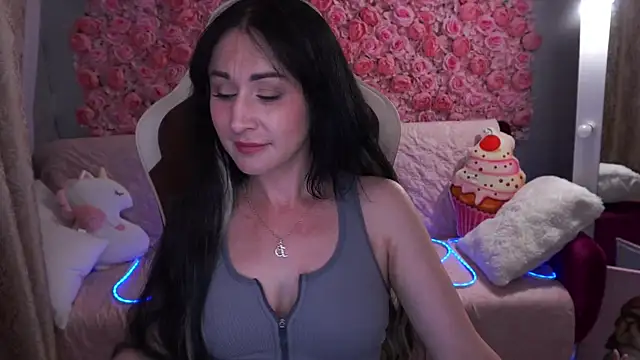 CarolinaaFoxyyy online show from May 26, 6:28 pm