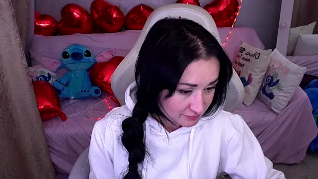 Snapshot of CarolinaaFoxyyy chatting on February 10, 7:57 pm CarolinaaFoxyyy online show from February 10, 7:57 pm