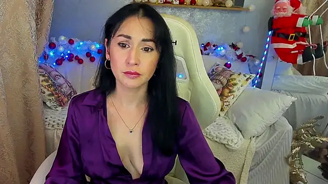 Snapshot of CarolinaaFoxyyy chatting on December 20, 1:36 pm CarolinaaFoxyyy online show from December 20, 1:36 pm