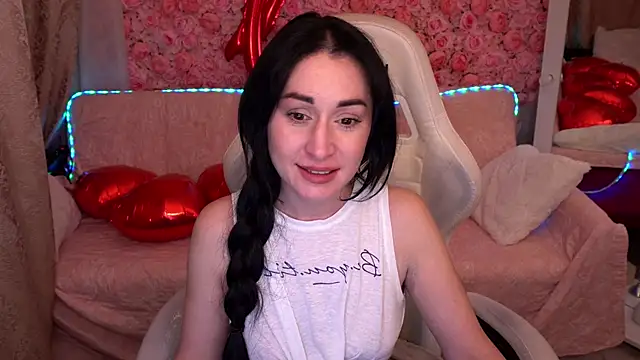 Snapshot of CarolinaaFoxyyy chatting on February 20, 7:49 pm CarolinaaFoxyyy online show from February 20, 7:49 pm