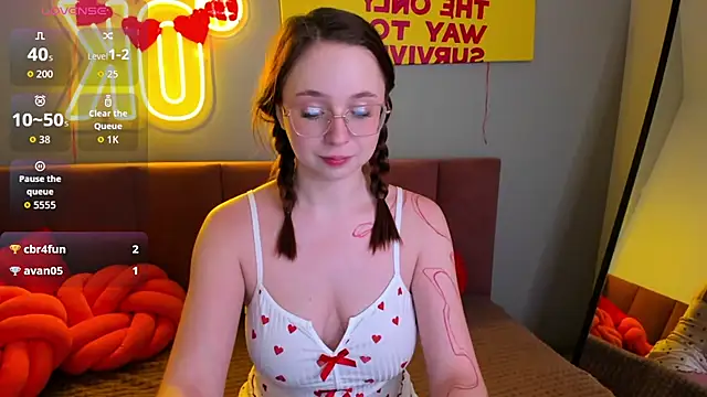 Erica Nelson online show from February 24, 1:06 am