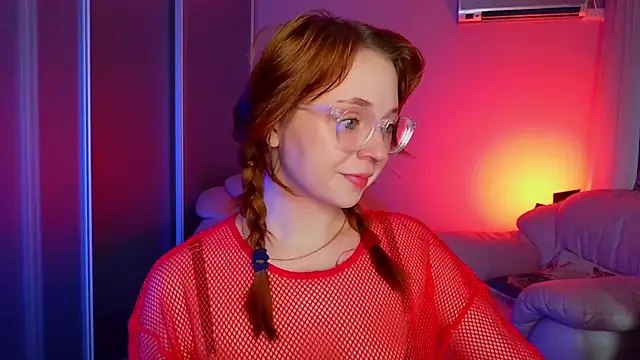 Erica Nelson online show from May 23, 1:26 am