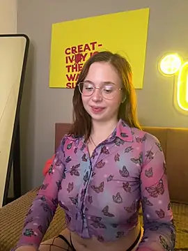 Erica Nelson online show from November 23, 1:37 am