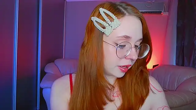 Erica Nelson online show from May 14, 1:13 am