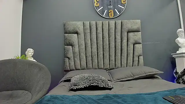 Ashton  Montana online show from December 19, 9:06 pm