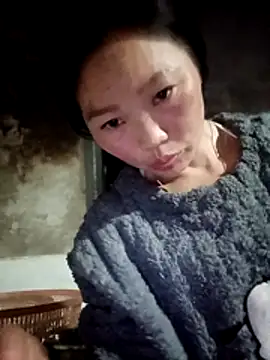 blonde blg online show from February 11, 12:05 pm