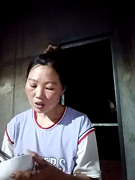 blonde blg online show from April 15, 12:10 pm