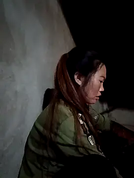 blonde blg online show from February 10, 11:42 am