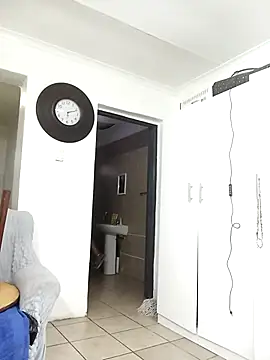 HipsDontLieX95 online show from December 5, 4:16 pm