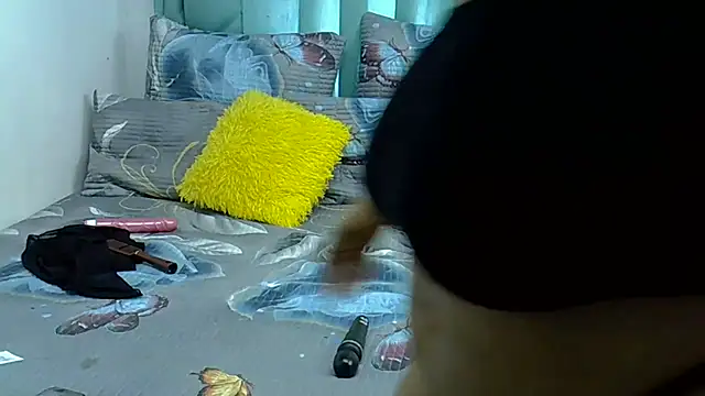 HipsDontLieX95 online show from December 17, 11:48 am