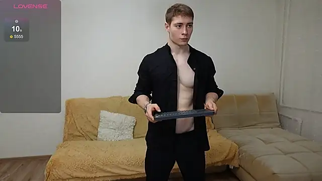 Snapshot of Kevin_geo_ chatting on November 17, 5:06 pm Kevin geo online show from November 17, 5:06 pm