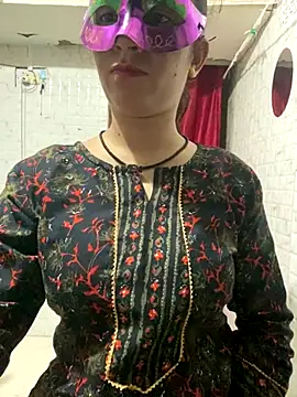 Red Queen 11 online show from November 17, 6:56 pm