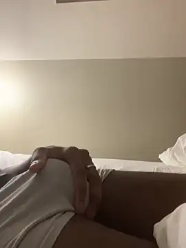 Snapshot of etalonnoir2 chatting on November 11, 8:42 am etalonnoir2 online show from November 11, 8:42 am