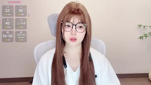 Insist6 online show from April 9, 12:11 pm