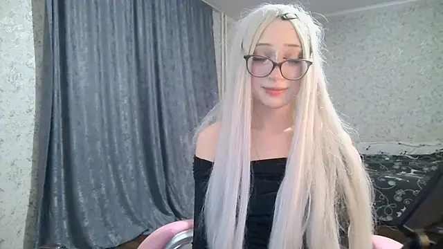 Snapshot of cupcakevice chatting on November 23, 8:08 pm cupcakevice online show from November 23, 8:08 pm