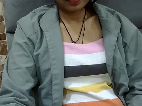 SEXY PRIYA83 online show from January 12, 3:19 pm