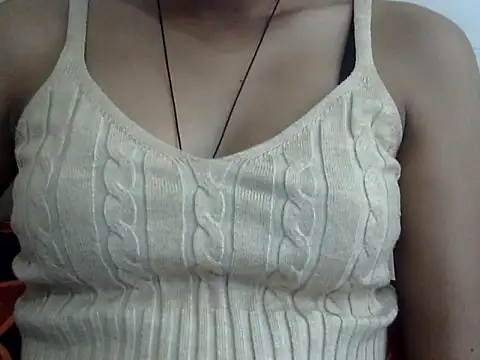 Snapshot of SEXY_PRIYA83 chatting on February 18, 5:05 am SEXY PRIYA83 online show from February 18, 5:05 am