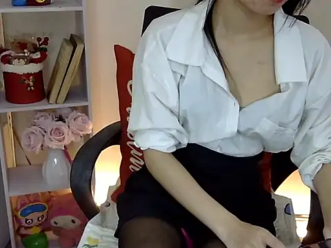 Lee-Young66 online show from December 17, 3:33 am