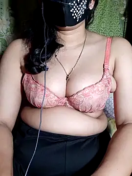 HotGirl23231 online show from April 28, 7:51 pm