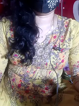 HotGirl23231 online show from June 29, 7:13 pm