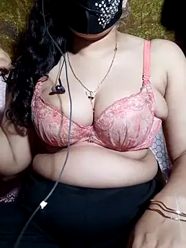 HotGirl23231 online show from April 22, 5:31 pm