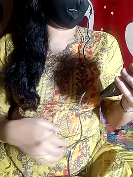 HotGirl23231 online show from July 24, 6:37 pm