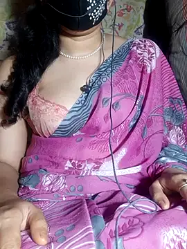 HotGirl23231 online show from April 29, 6:36 pm