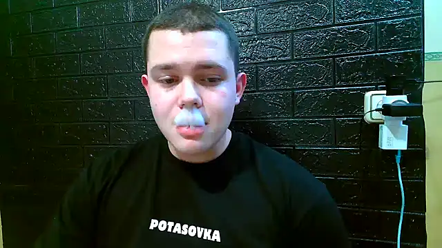 CuteButNaughty  online show from December 22, 8:31 pm