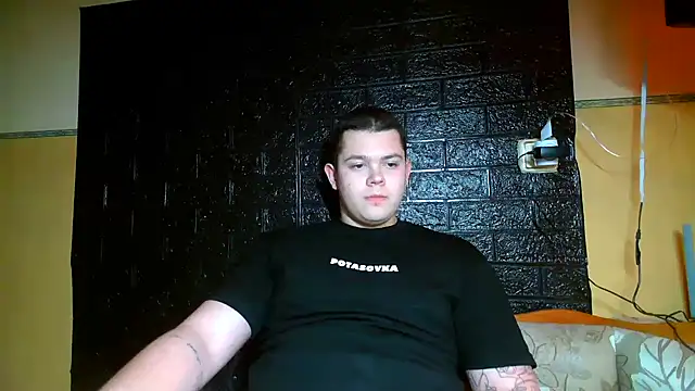 CuteButNaughty  online show from February 5, 9:10 pm