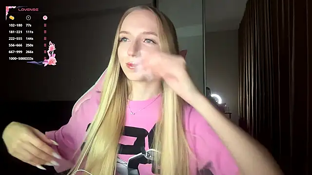 LaceDream online show from December 17, 4:12 pm