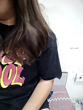 minni64207 online show from April 15, 6:23 pm