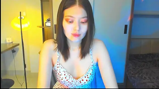 HopeLovely online show from March 5, 9:39 am