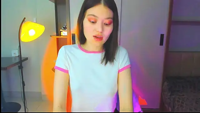 HopeLovely online show from March 4, 10:01 am