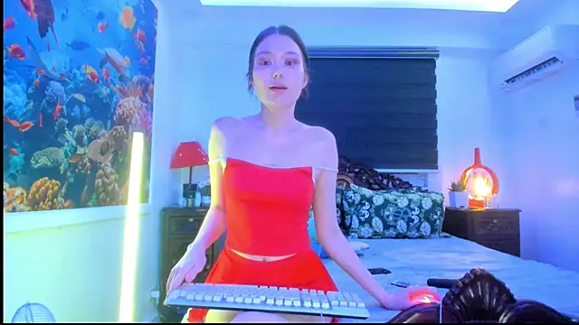 HopeLovely online show from May 17, 1:55 pm