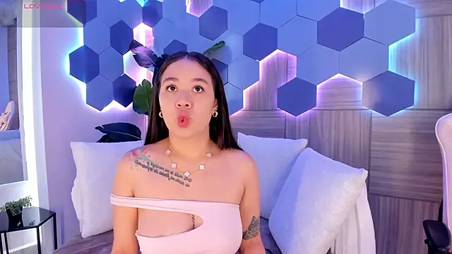 sofiaivanova online show from February 9, 3:37 am